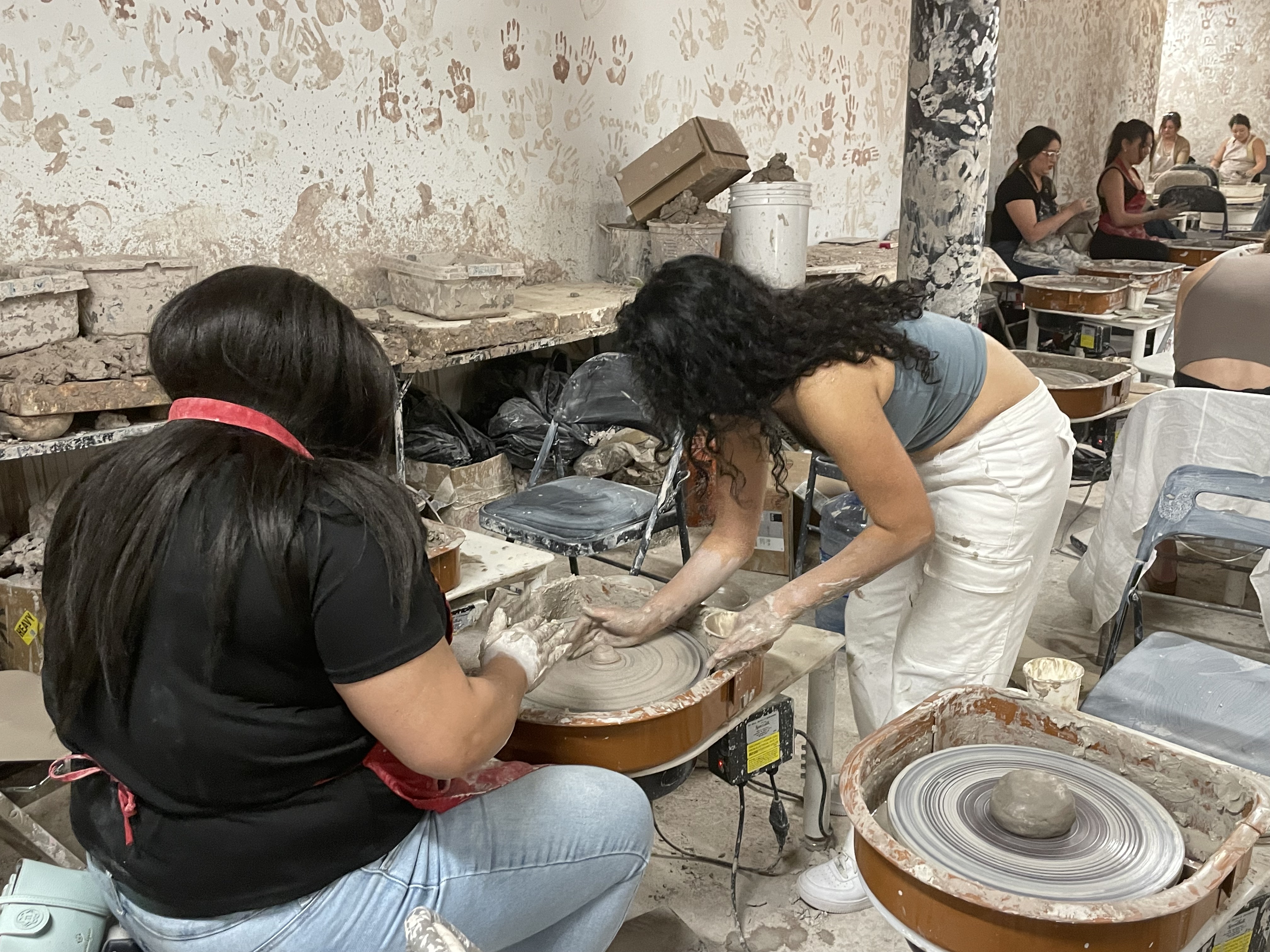 Pottery Date Night Chicago Tickets | Spinning Wheel Pottery Class (Up ...