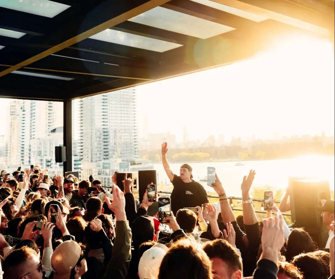 Azure Day Party Chicago Tickets | Rooftop House Music Event